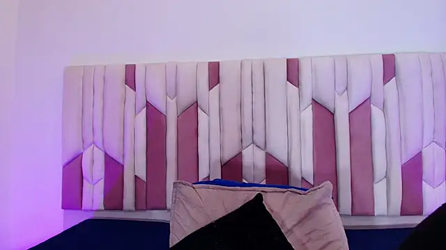 mia stanfort online show from 10/29/25, 07:15