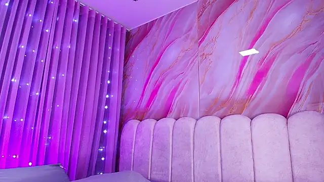 mia stanfort online show from 02/10/26, 07:18