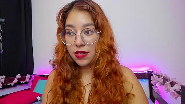  Moon Johnson online show from 09/16/25, 04:02