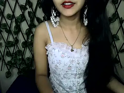 SUZY FROMUS online show from 03/21/25, 04:18