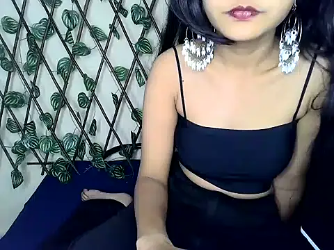 SUZY FROMUS online show from 03/22/25, 08:26