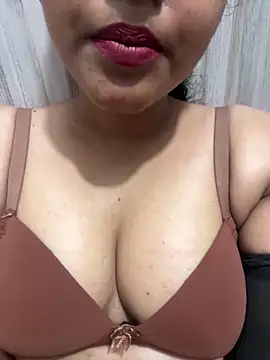 Snapshot of muni-baby chatting on 09/28/25, 10:37 muni-baby online show from 09/28/25, 10:37