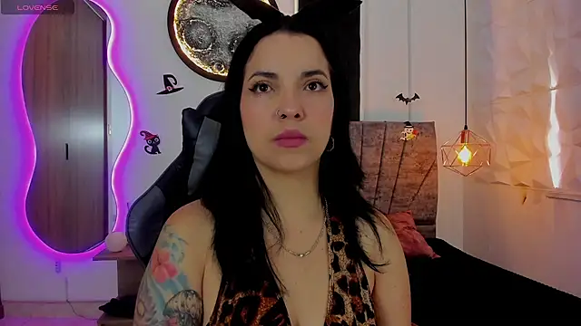 tatiana sc online show from 10/15/25, 01:22