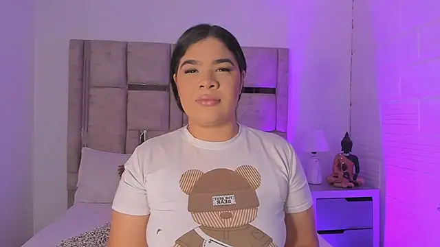 EmmaBecket2 online show from 10/16/25, 12:39