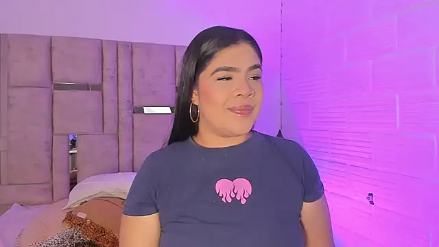 EmmaBecket2 online show from 10/22/25, 04:46