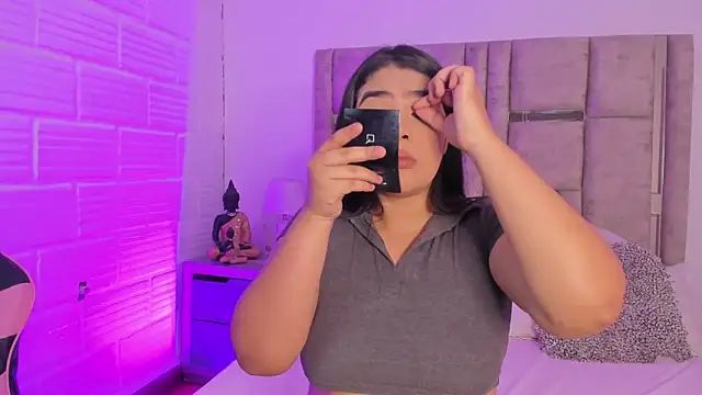 EmmaBecket2 online show from 11/19/25, 04:01