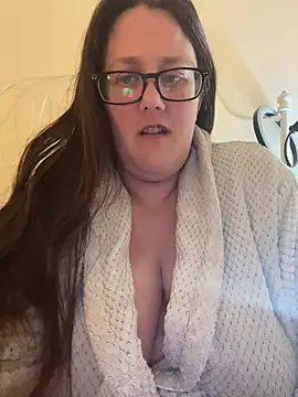 Snapshot of Foxy_Evie40XO chatting on 03/02/25, 09:11 Foxy Evie40XO online show from 03/02/25, 09:11