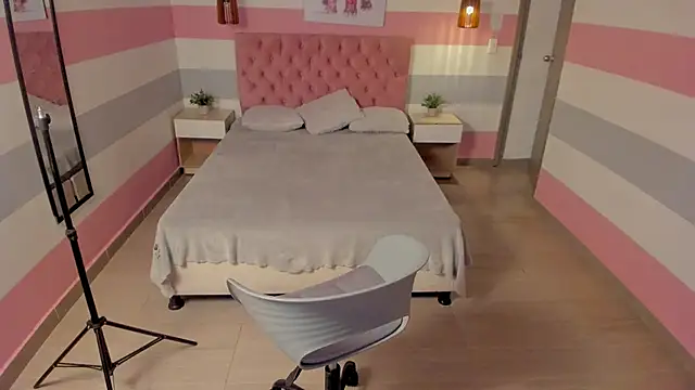 Carol Pinter online show from 12/30/24, 12:42