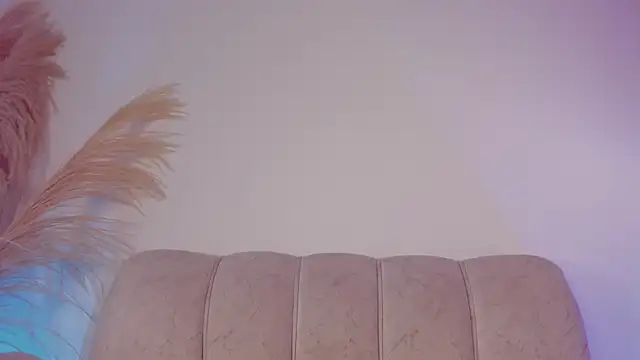 sara gwen online show from 10/09/25, 01:14