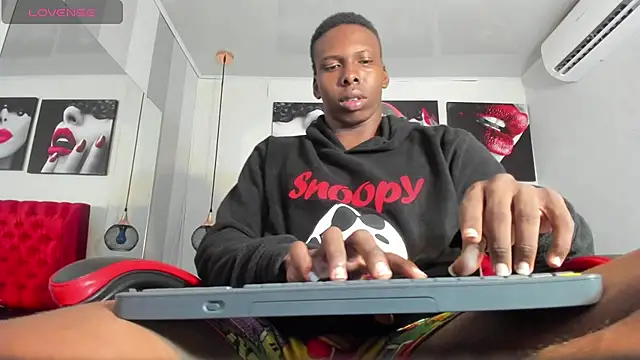 Snapshot of JD_THEBABY chatting on 03/07/25, 12:34 JD THEBABY online show from 03/07/25, 12:34