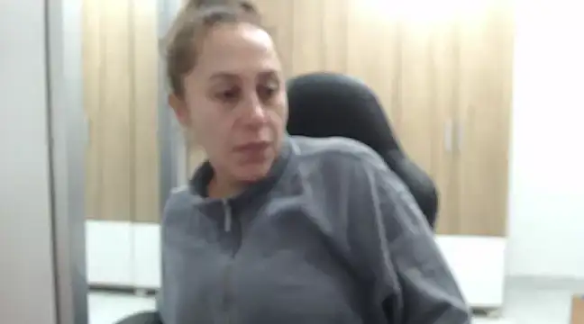 RoxanaLove9 online show from 02/08/25, 04:57