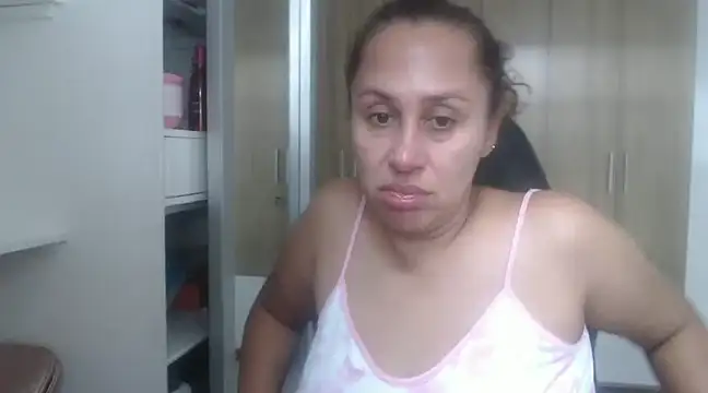 RoxanaLove9 online show from 02/19/25, 09:14