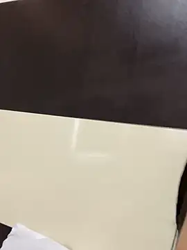 Annie9  online show from 10/21/25, 03:57