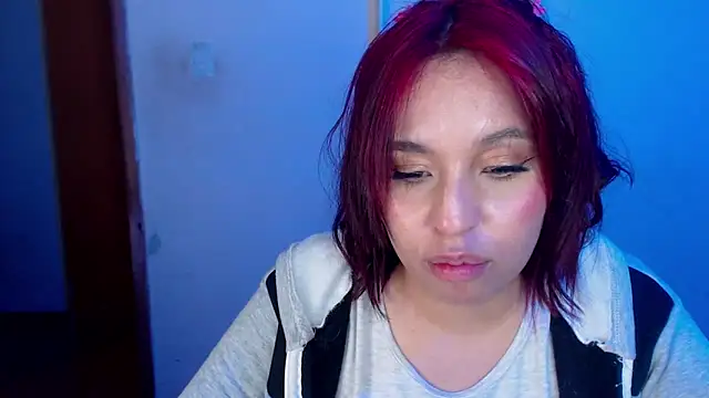 annie3 online show from 12/25/24, 05:26