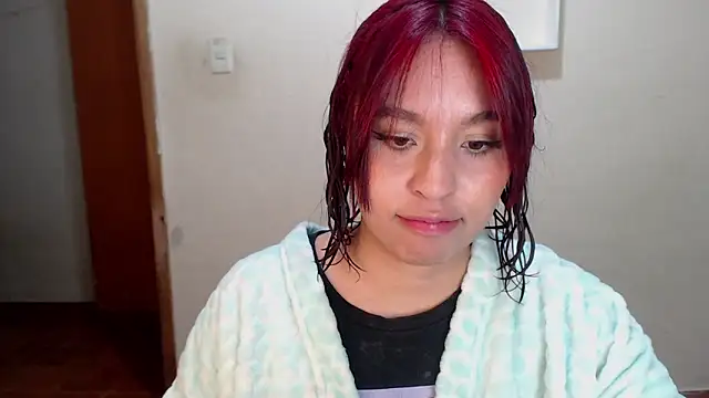 annie3 online show from 12/30/24, 01:15