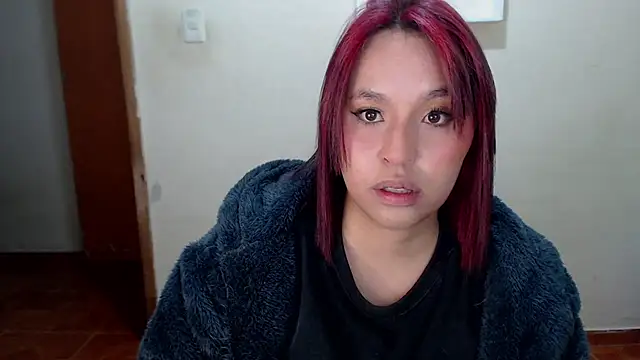 annie3 online show from 01/13/25, 02:50