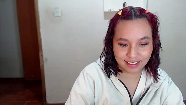 annie3 online show from 01/17/25, 06:47