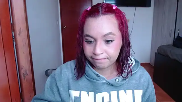 annie3 online show from 02/17/25, 04:37