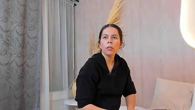 Lucianaferro  online show from 09/25/25, 07:56