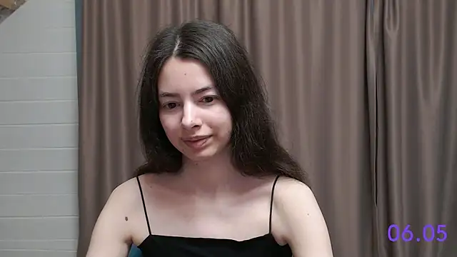 Snapshot of sweet_sweet_angel chatting on 05/06/26, 09:25 sweet sweet angel online show from 05/06/26, 09:25