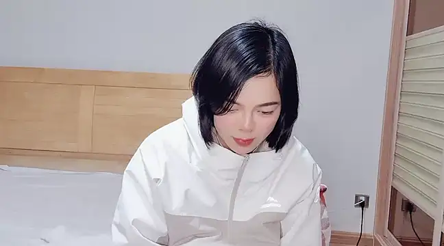 Linda-LL online show from 02/03/25, 01:30