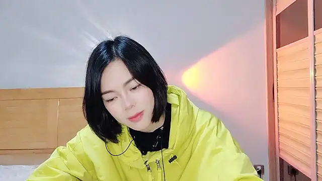 Linda-LL online show from 02/16/25, 06:10