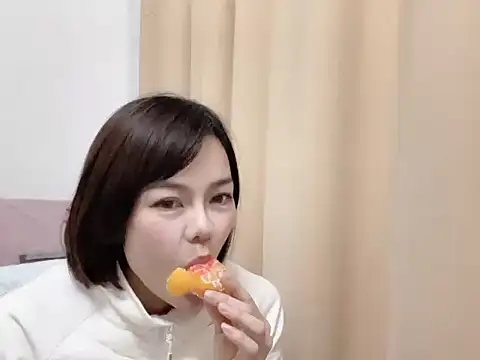 Linda-LL online show from 12/05/25, 12:58