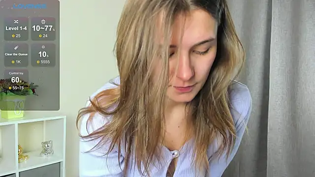 Snapshot of Eva_toy chatting on 01/05/25, 03:22 Eva toy online show from 01/05/25, 03:22