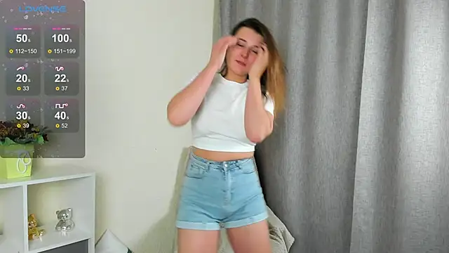 Snapshot of Eva_toy chatting on 01/10/25, 03:07 Eva toy online show from 01/10/25, 03:07