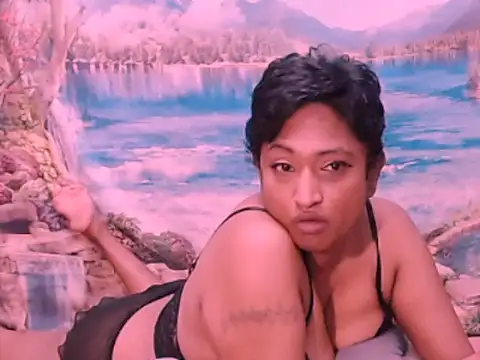 Snapshot of indianspicey chatting on 01/15/25, 01:34 indianspicey online show from 01/15/25, 01:34