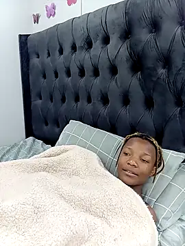 Snapshot of SHANTYBABE chatting on 09/25/25, 01:26 SHANTYBABE online show from 09/25/25, 01:26