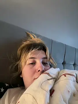 Curvy Rosie99 online show from 12/27/24, 02:12