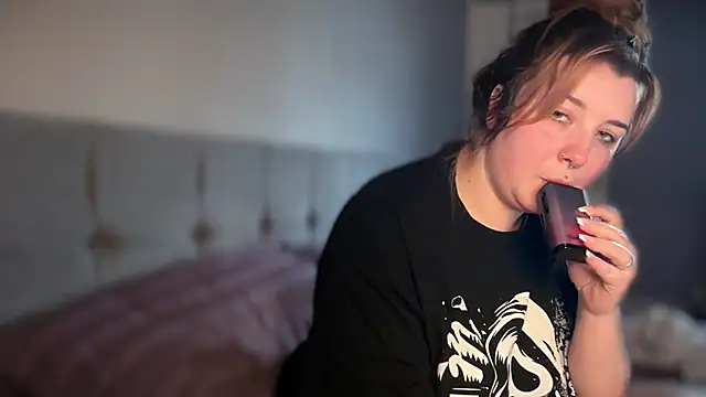 Curvy Rosie99 online show from 04/16/26, 03:57