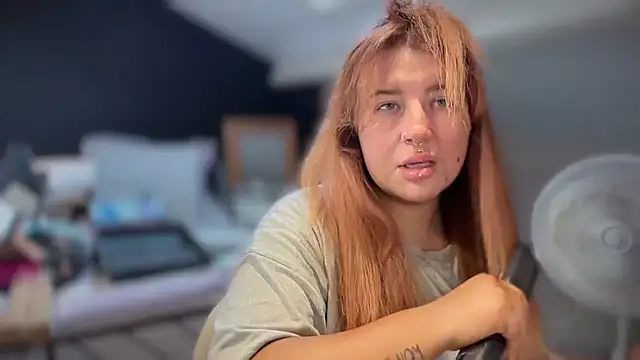 Curvy Rosie99 online show from 04/27/26, 08:01