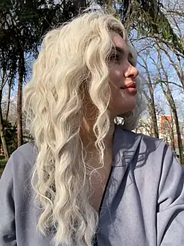 KikiWatson online show from 01/08/25, 08:06