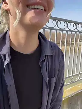 KikiWatson online show from 03/09/25, 10:19