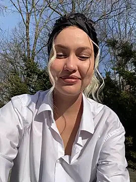 KikiWatson online show from 03/10/25, 07:10