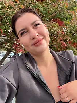 KikiWatson online show from 09/28/25, 06:19