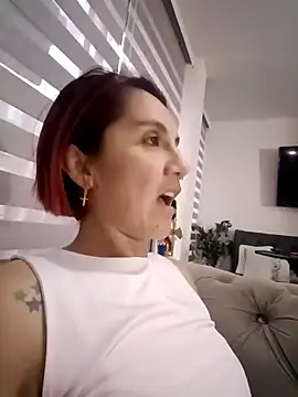 your red rose  online show from 12/26/24, 10:52