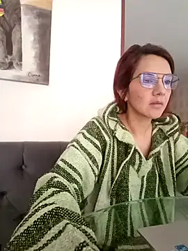 your red rose  online show from 01/24/25, 01:47