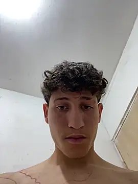 LatinBoysxxx online show from 04/13/26, 10:26