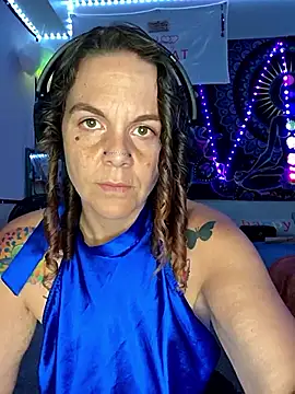 thatonespicychick online show from 11/17/25, 04:24