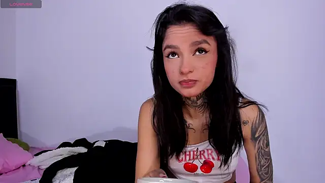 medussa13  online show from 01/25/25, 12:16