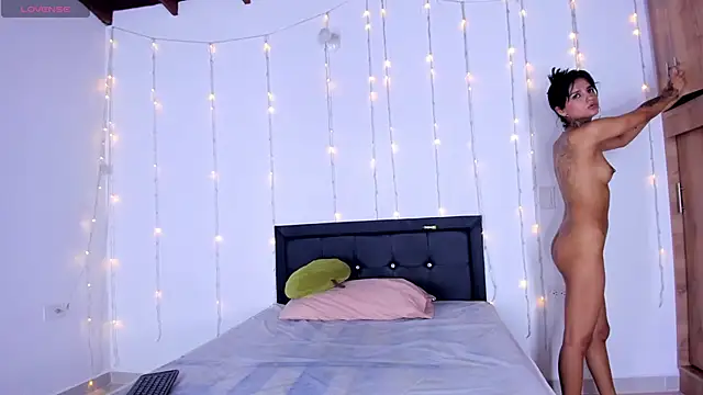 medussa13  online show from 02/24/25, 04:49