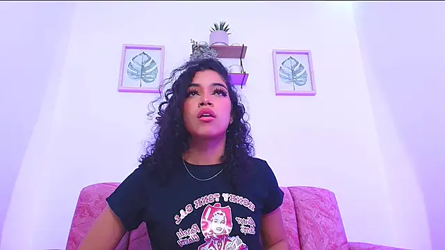 Snapshot of Sara_Jhonson chatting on 12/22/24, 12:50 Sara Jhonson online show from 12/22/24, 12:50