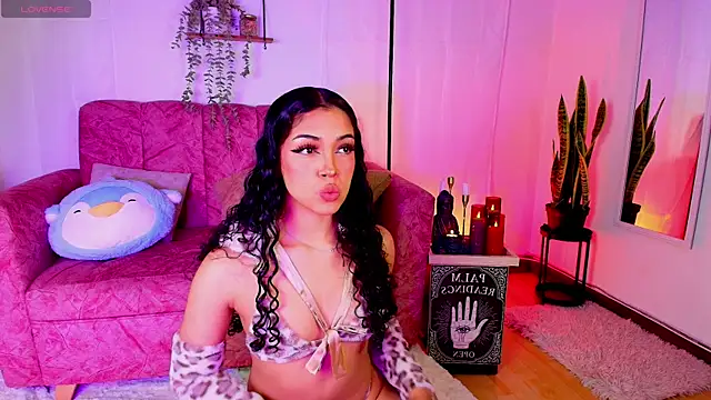 Snapshot of Sara_Jhonson chatting on 04/13/26, 10:48 Sara Jhonson online show from 04/13/26, 10:48