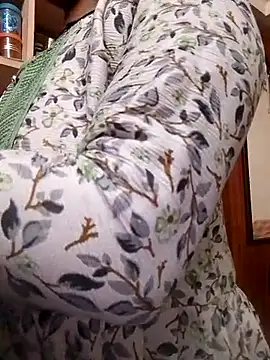 Snapshot of sneha_telugu_girl chatting on 01/25/25, 04:24 sneha telugu girl online show from 01/25/25, 04:24