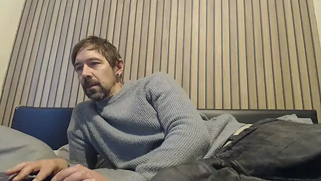 Snapshot of willybewild chatting on 09/20/25, 12:28 willybewild online show from 09/20/25, 12:28