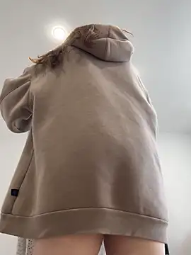 Topvi  online show from 11/09/25, 08:23