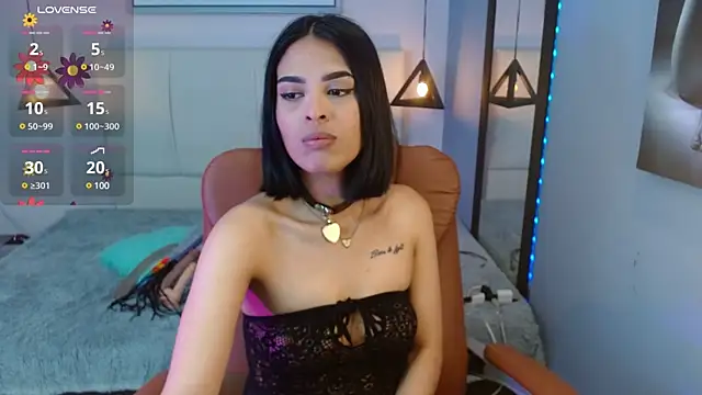 Snapshot of AlessiaVal_ chatting on 03/14/25, 12:18 AlessiaVal online show from 03/14/25, 12:18